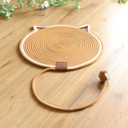 Beige scratch mat with rope ball